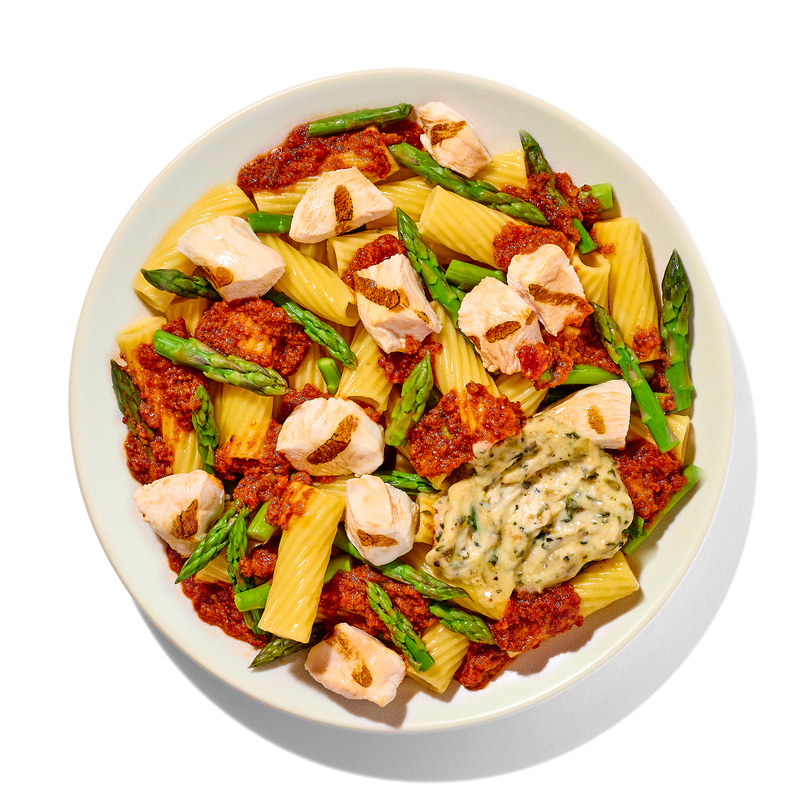 Red Pepper Chicken and Asparagus with Rigatoni